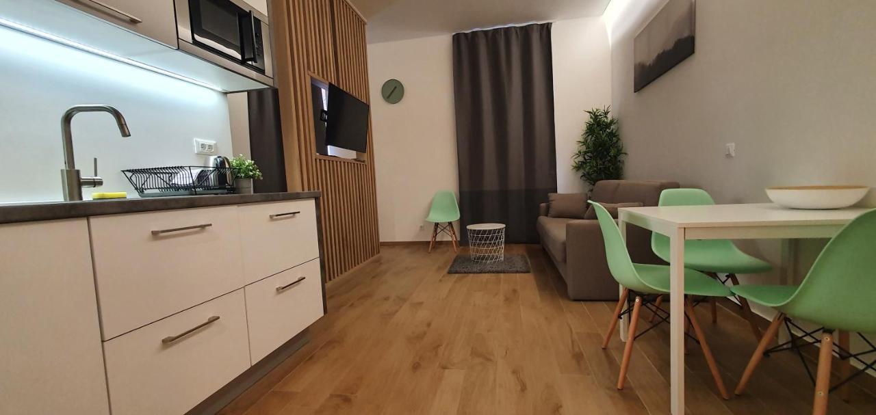 Apartmán H4U Smart Deluxe Záhřeb Exteriér fotografie
